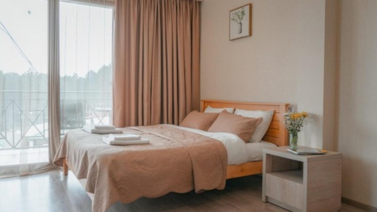 Hotel Surami 外观 照片
